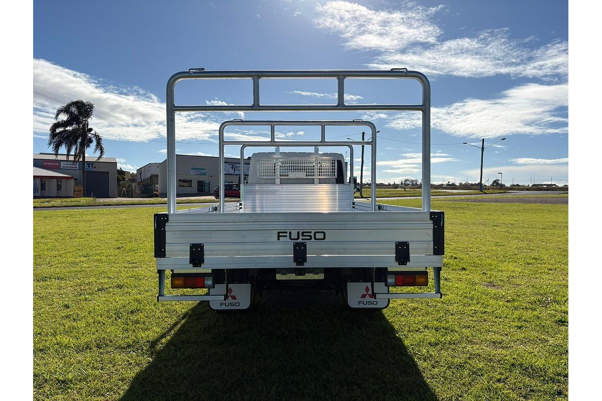 2025 Fuso Canter 515 image 9