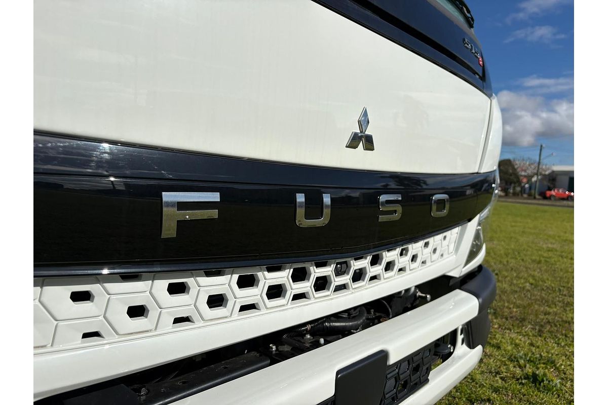 2025 Fuso Canter 515 image 26