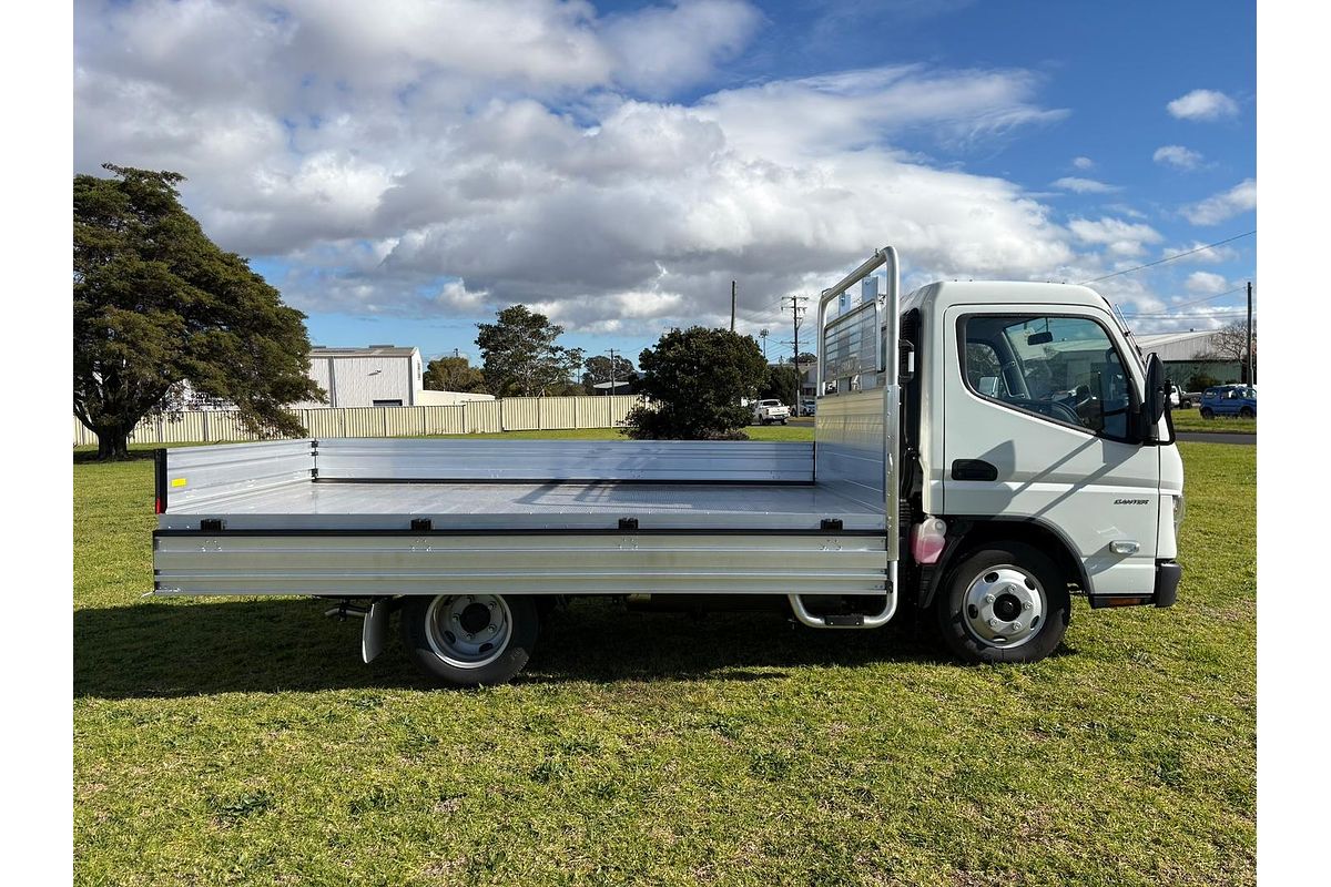 2025 Fuso Canter 515 image 10