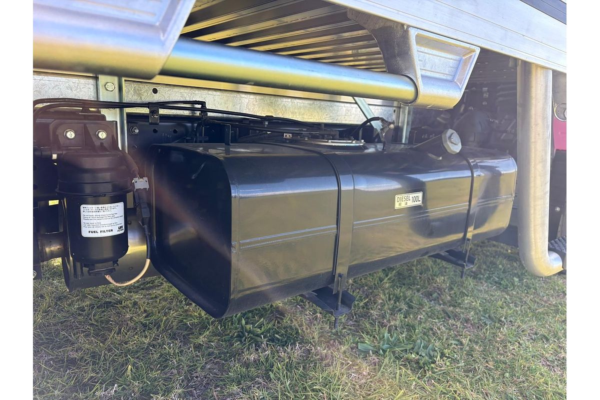 2025 Fuso Canter 515 image 13