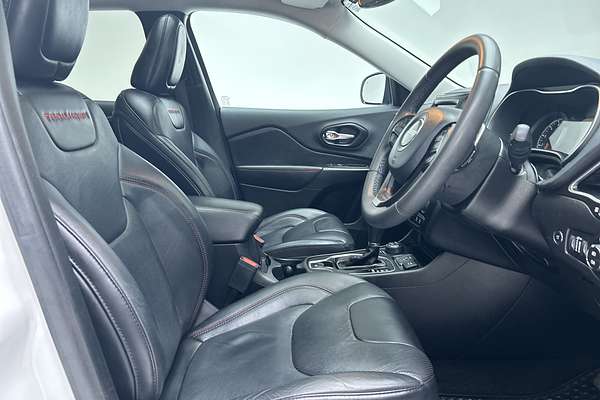 2020 Jeep Cherokee Trailhawk KL thumb-12