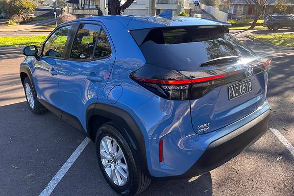 2022 Toyota Yaris Cross GXL MXPB10R thumb-3