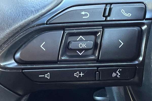 2022 Toyota Yaris Cross GXL MXPB10R thumb-16