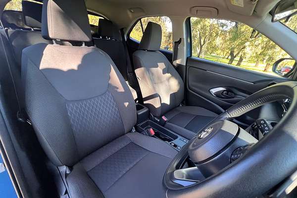 2022 Toyota Yaris Cross GXL MXPB10R thumb-36