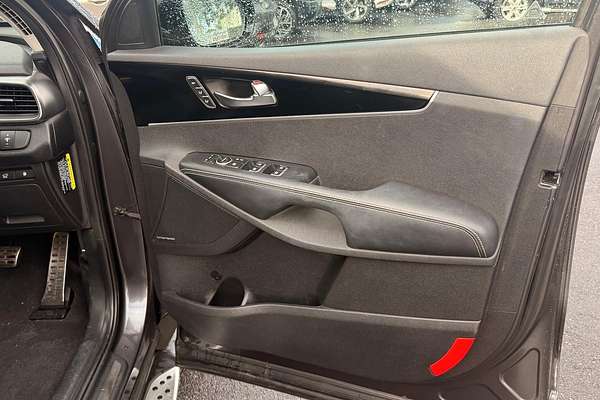 2017 Kia Sorento GT-Line UM thumb-6
