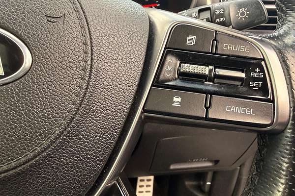 2017 Kia Sorento GT-Line UM thumb-27