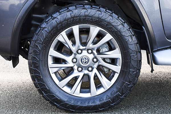 2022 Toyota Fortuner Crusade GUN156R thumb-3
