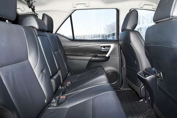 2022 Toyota Fortuner Crusade GUN156R thumb-8