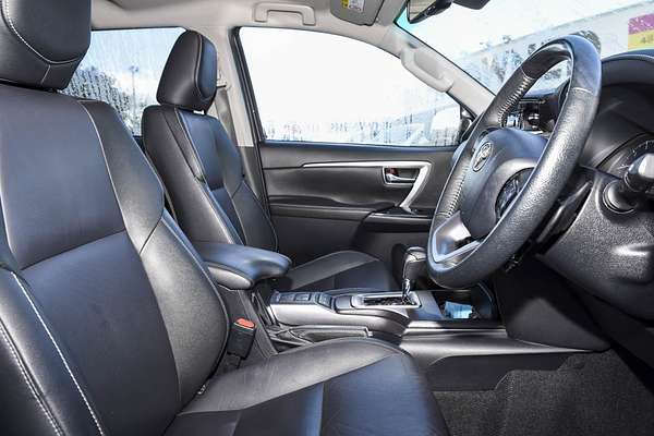 2022 Toyota Fortuner Crusade GUN156R thumb-9