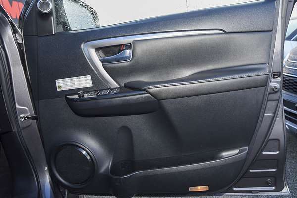 2022 Toyota Fortuner Crusade GUN156R thumb-15