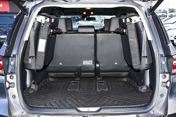 2022 Toyota Fortuner Crusade GUN156R thumb-18