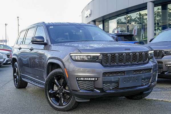 2023 Jeep Grand Cherokee Night Eagle WL thumb-0