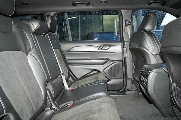 2023 Jeep Grand Cherokee Night Eagle WL thumb-8