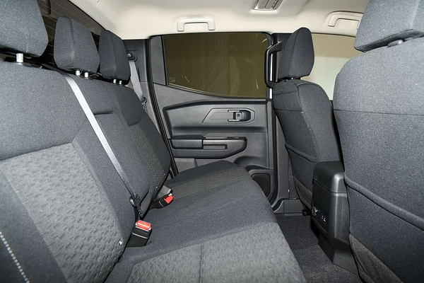 2025 Mitsubishi Triton GLX-R MV thumb-29