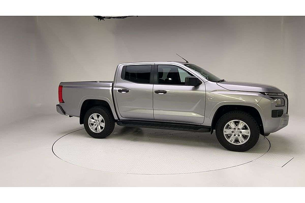 2026 Mitsubishi Triton GLX+ MV 4X4 thumb-3