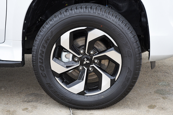 2024 Mitsubishi Pajero Sport GLS QG thumb-6