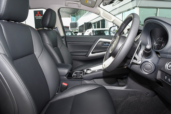 2024 Mitsubishi Pajero Sport GLS QG thumb-9