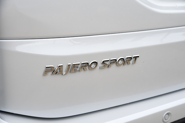 2024 Mitsubishi Pajero Sport GLS QG thumb-18