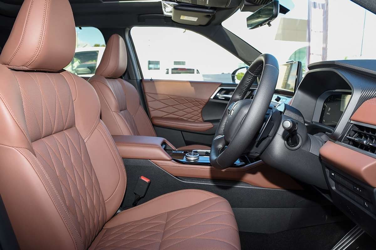 2025 Mitsubishi Outlander Exceed Tourer ZM