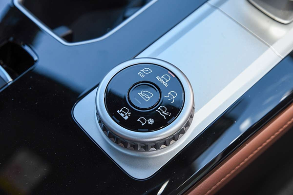 2025 Mitsubishi Outlander Exceed Tourer ZM thumb-12