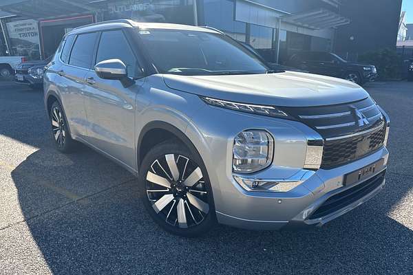 2026 Mitsubishi Outlander Exceed ZM