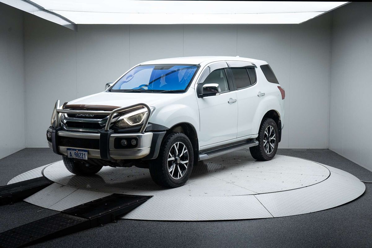 2020 Isuzu MU-X LS-U