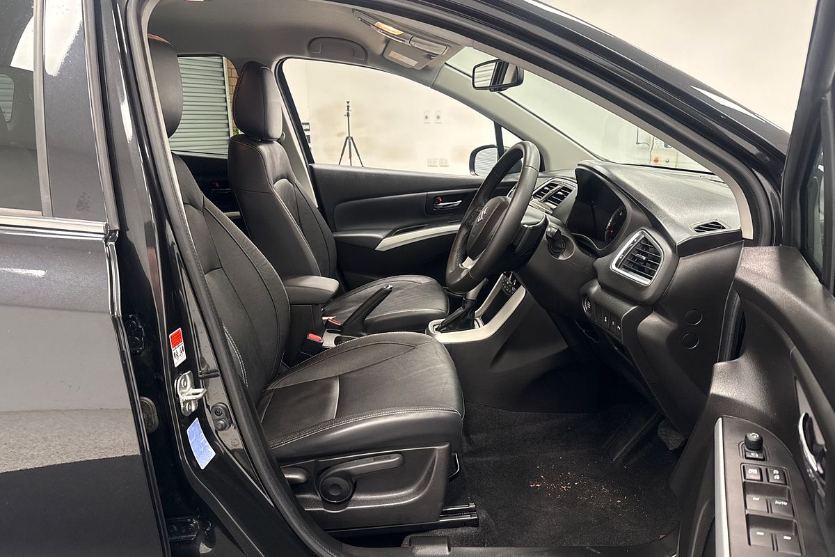 2019 Suzuki S-Cross Turbo Prestige JY