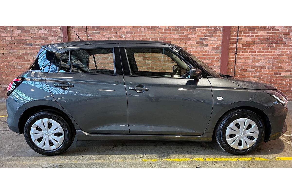 2026 Suzuki Swift Hybrid UZ