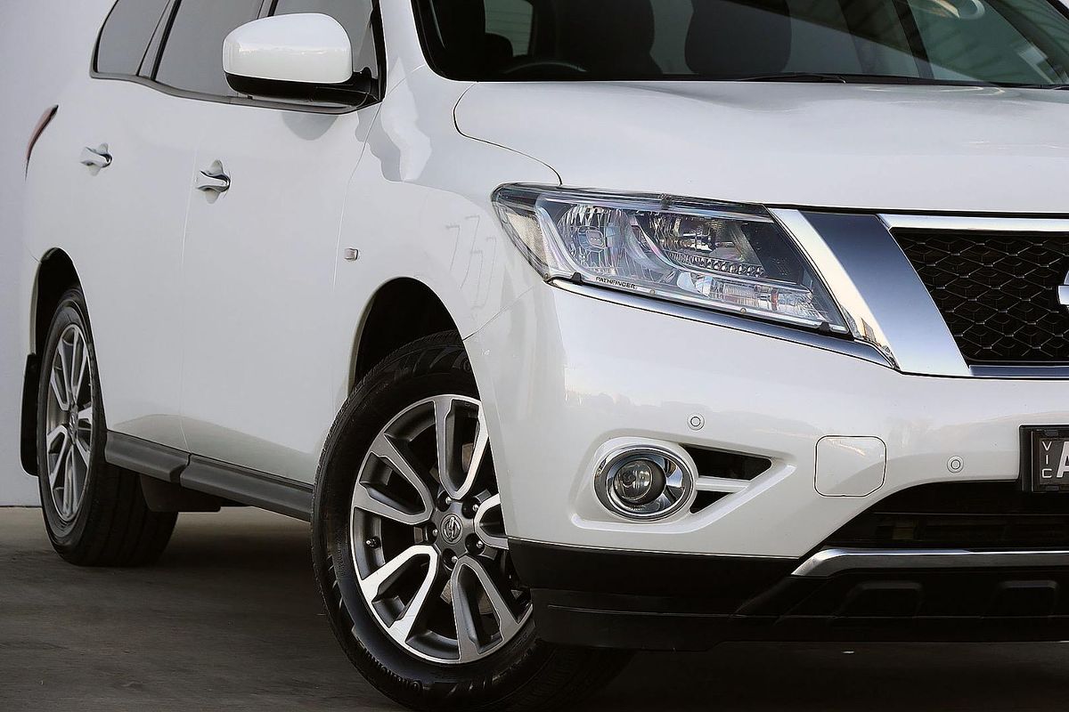 2015 Nissan Pathfinder ST R52