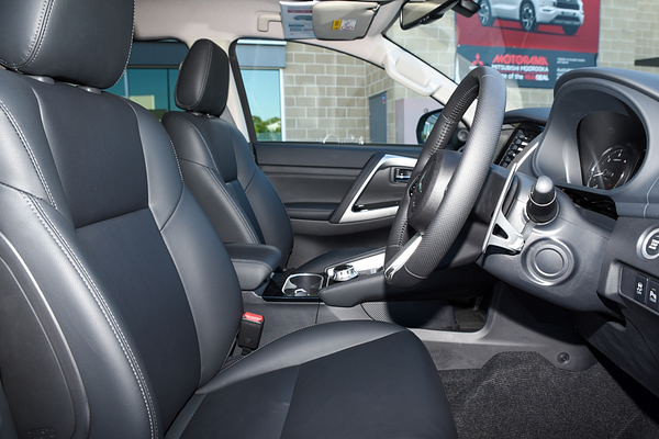 2024 Mitsubishi Pajero Sport GLS QG thumb-9