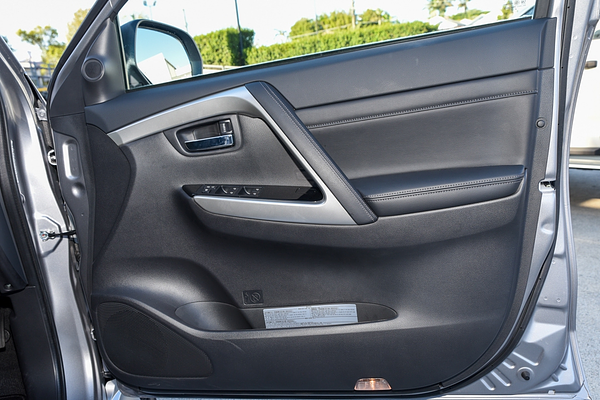 2024 Mitsubishi Pajero Sport GLS QG thumb-14