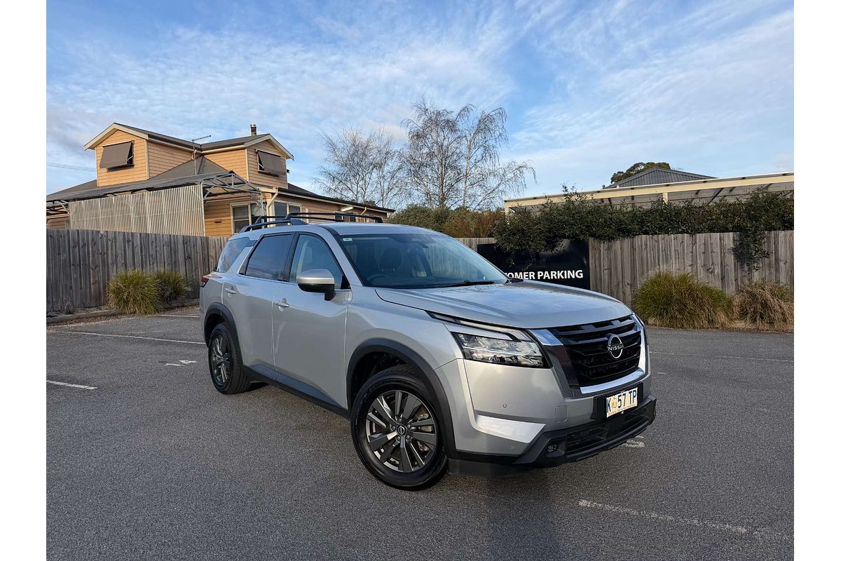 2022 Nissan Pathfinder ST-L R53