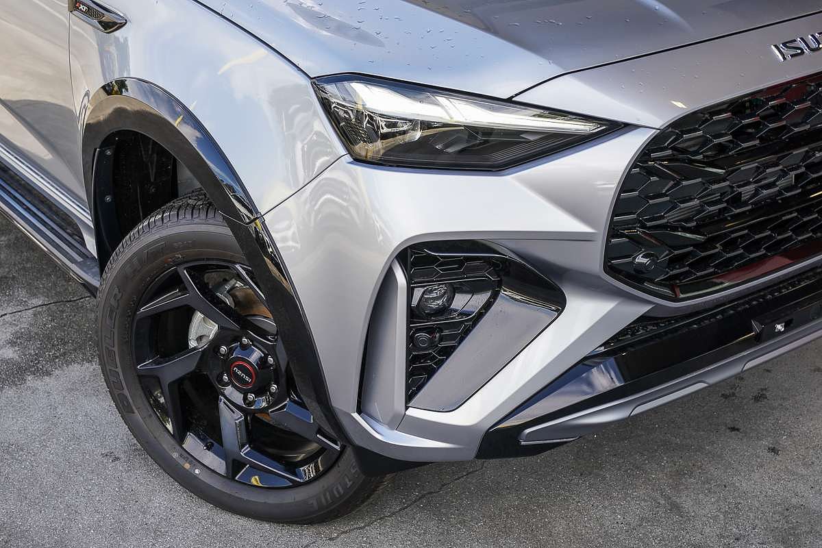 2026 Isuzu MU-X X-TERRAIN