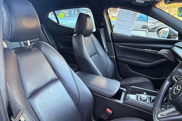 2022 Mazda 3 G25 Astina BP Series thumb-9