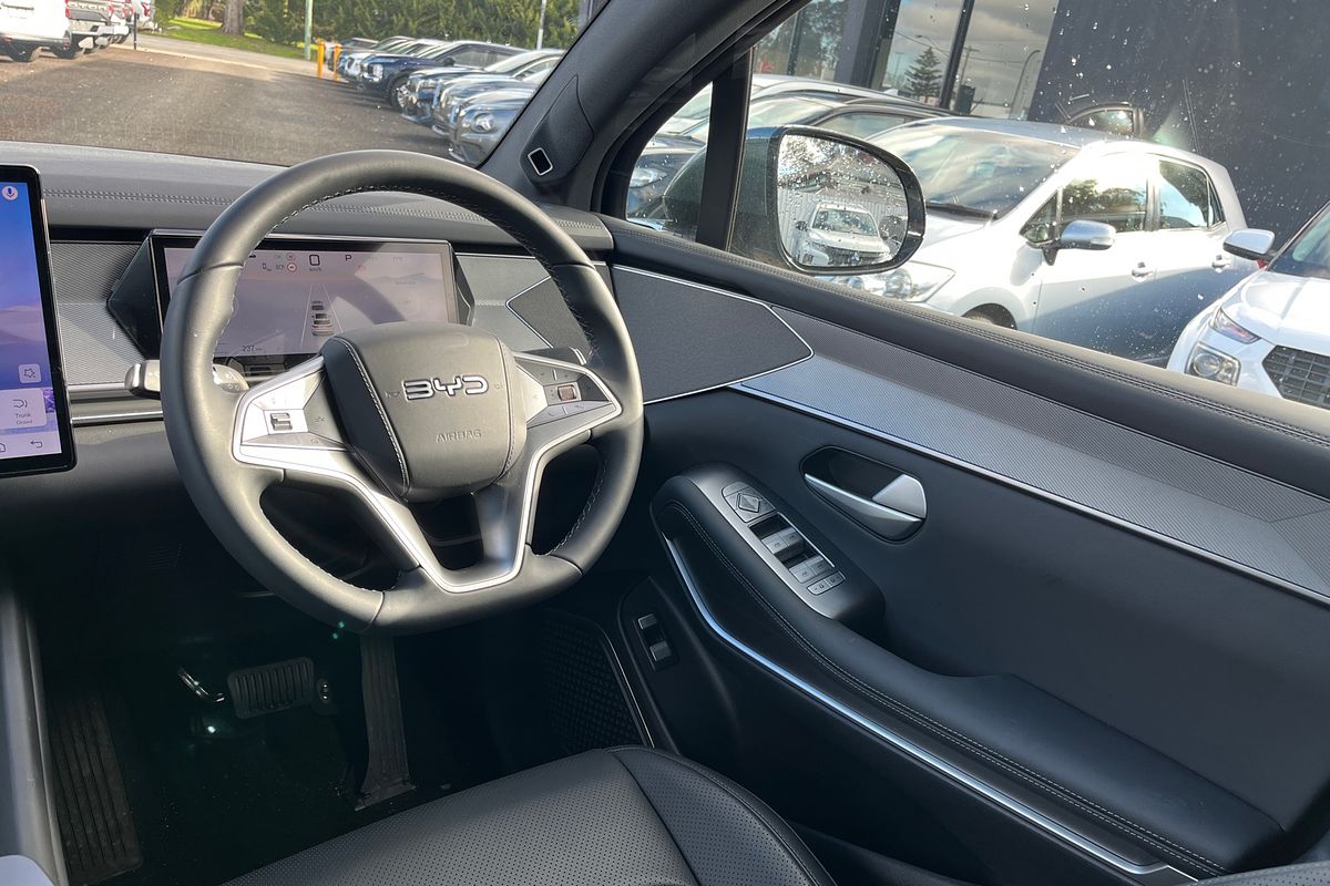 2025 BYD SEALION 8 Dynamic FWD
