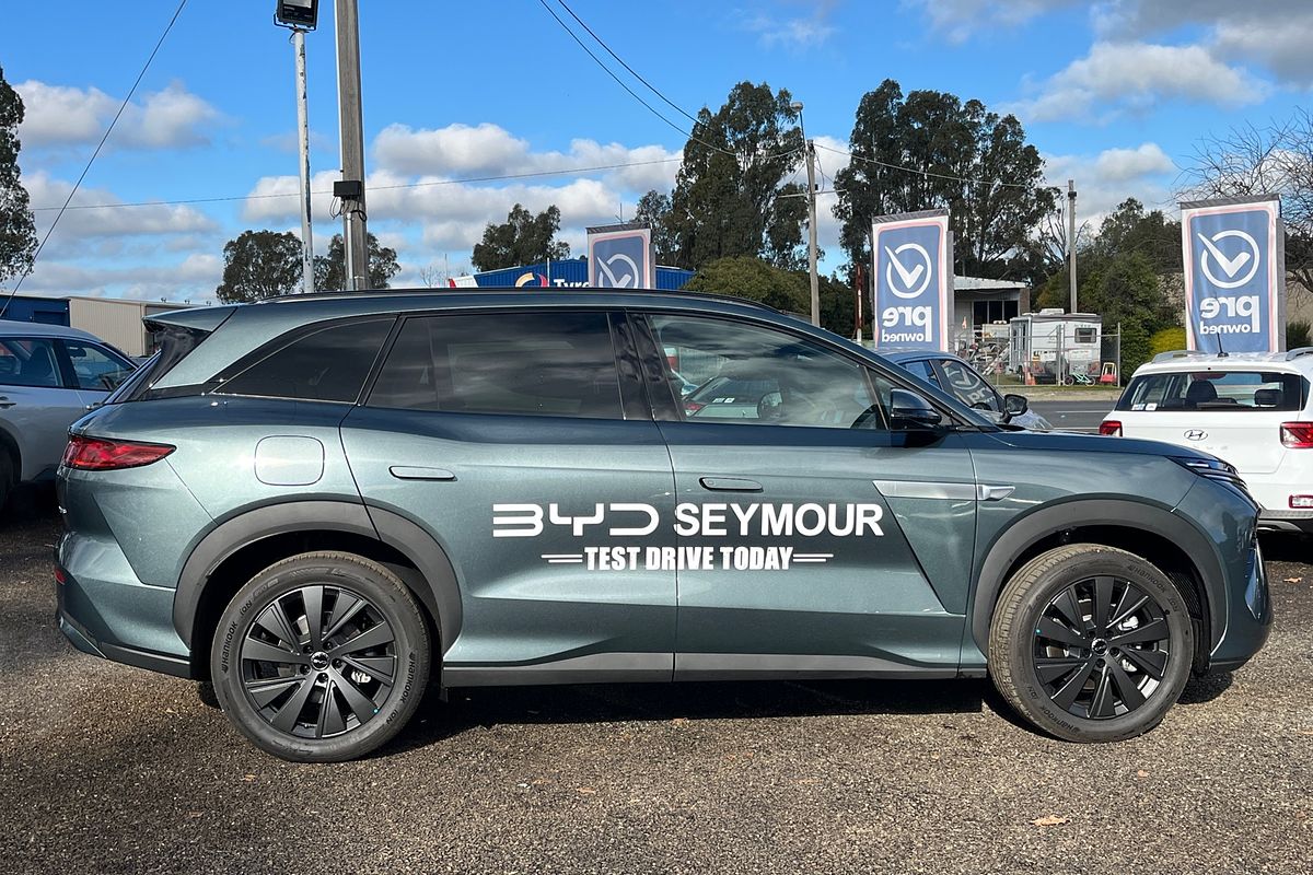 2025 BYD SEALION 8 Dynamic FWD