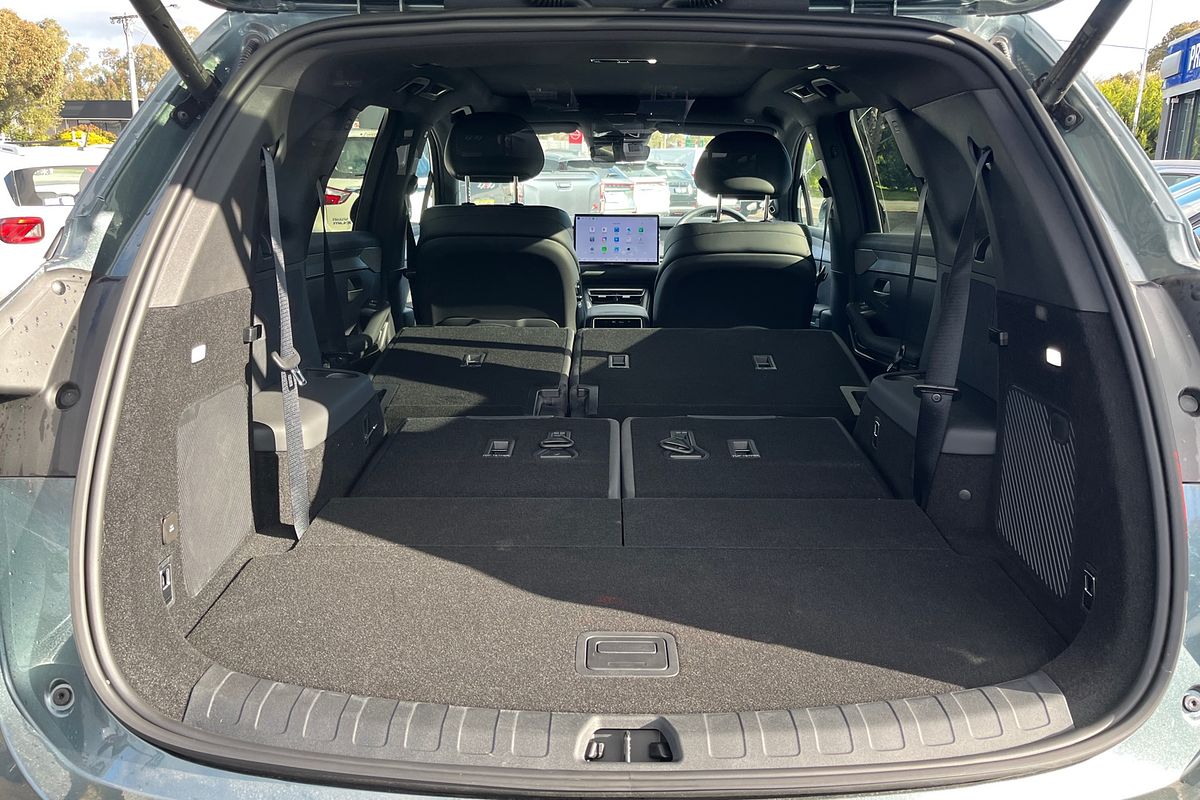 2025 BYD SEALION 8 Dynamic FWD