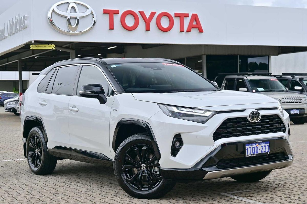 2025 Toyota RAV4 XSE AXAH52R