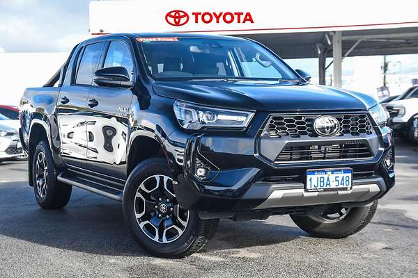 2025 Toyota Hilux SR5 48V GUN126R 4X4
