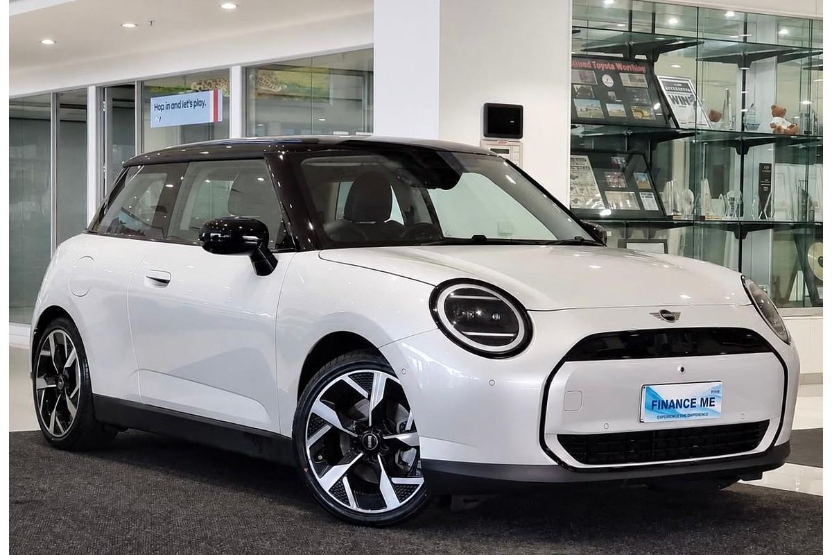 2025 MINI Cooper E Classic J01