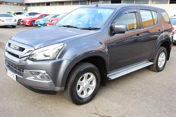 2017 Isuzu MU-X LS-M