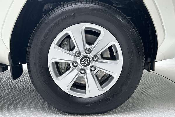 2022 Toyota Landcruiser Sahara FJA300R thumb-9