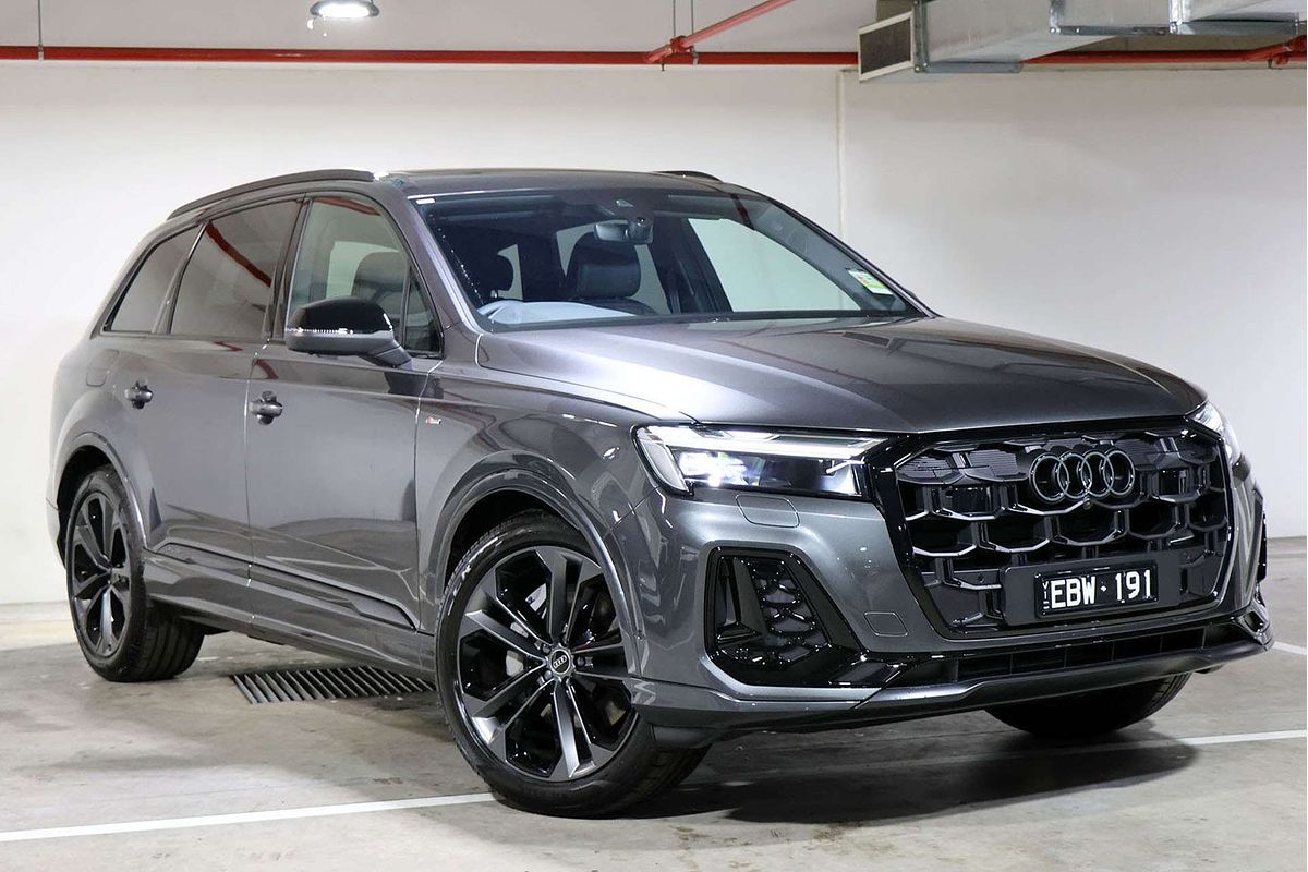 2025 Audi Q7 TFSI 185kW S line edition 4M