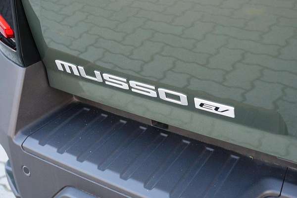 2026 KGM Musso EV AWD O100 4X4 thumb-7