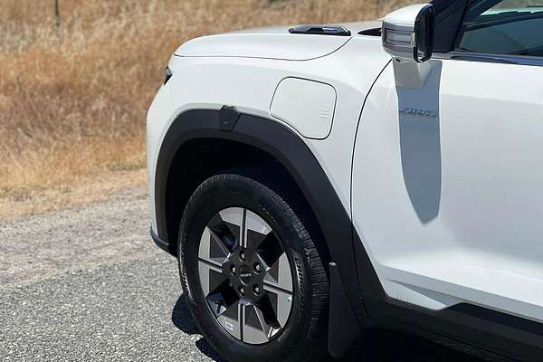 2026 KGM Musso EV AWD O100 4X4 thumb-9