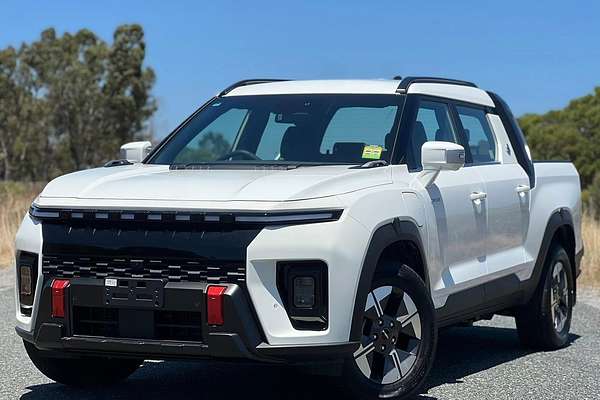 2026 KGM Musso EV AWD O100 4X4 thumb-10