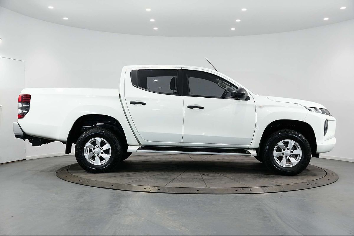 2021 Mitsubishi Triton GLX+ MR 4X4