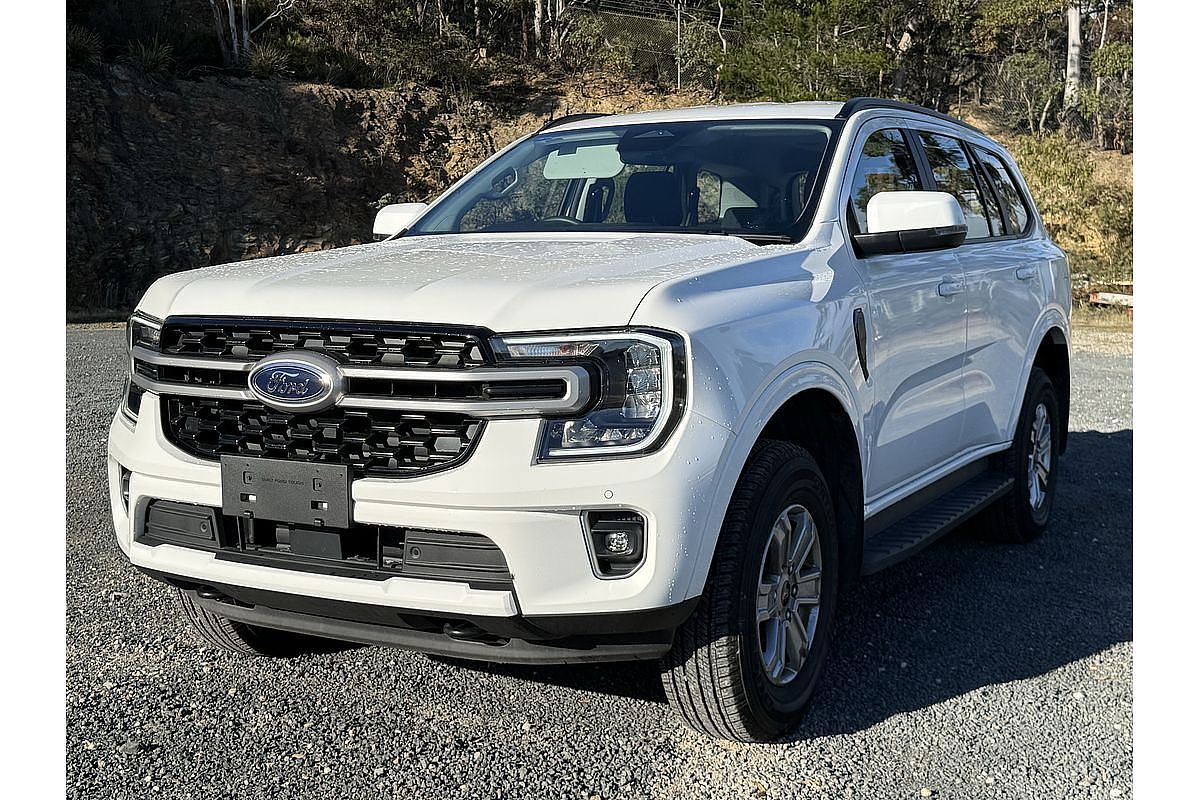 2025 Ford Everest Ambiente 2.0L
