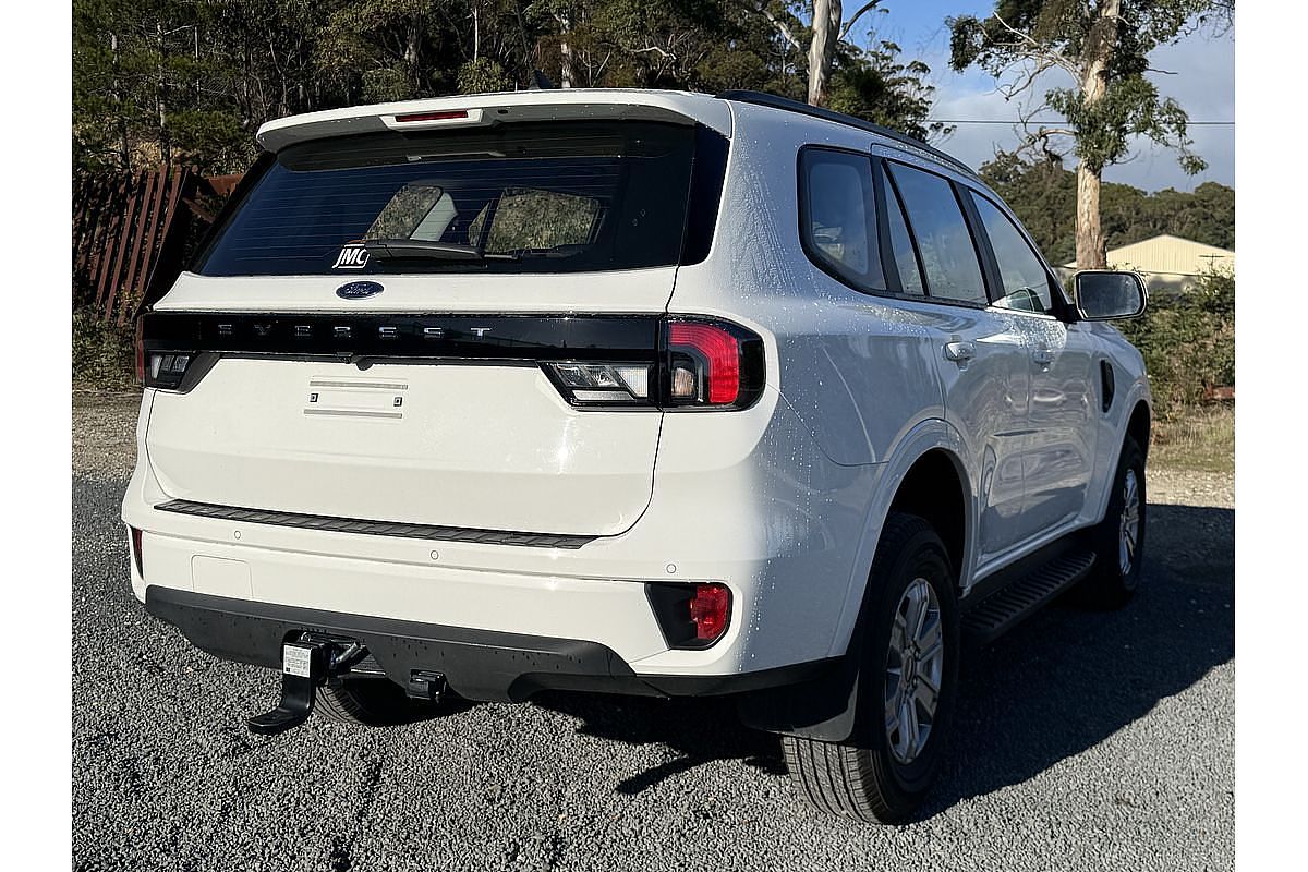 2025 Ford Everest Ambiente 2.0L