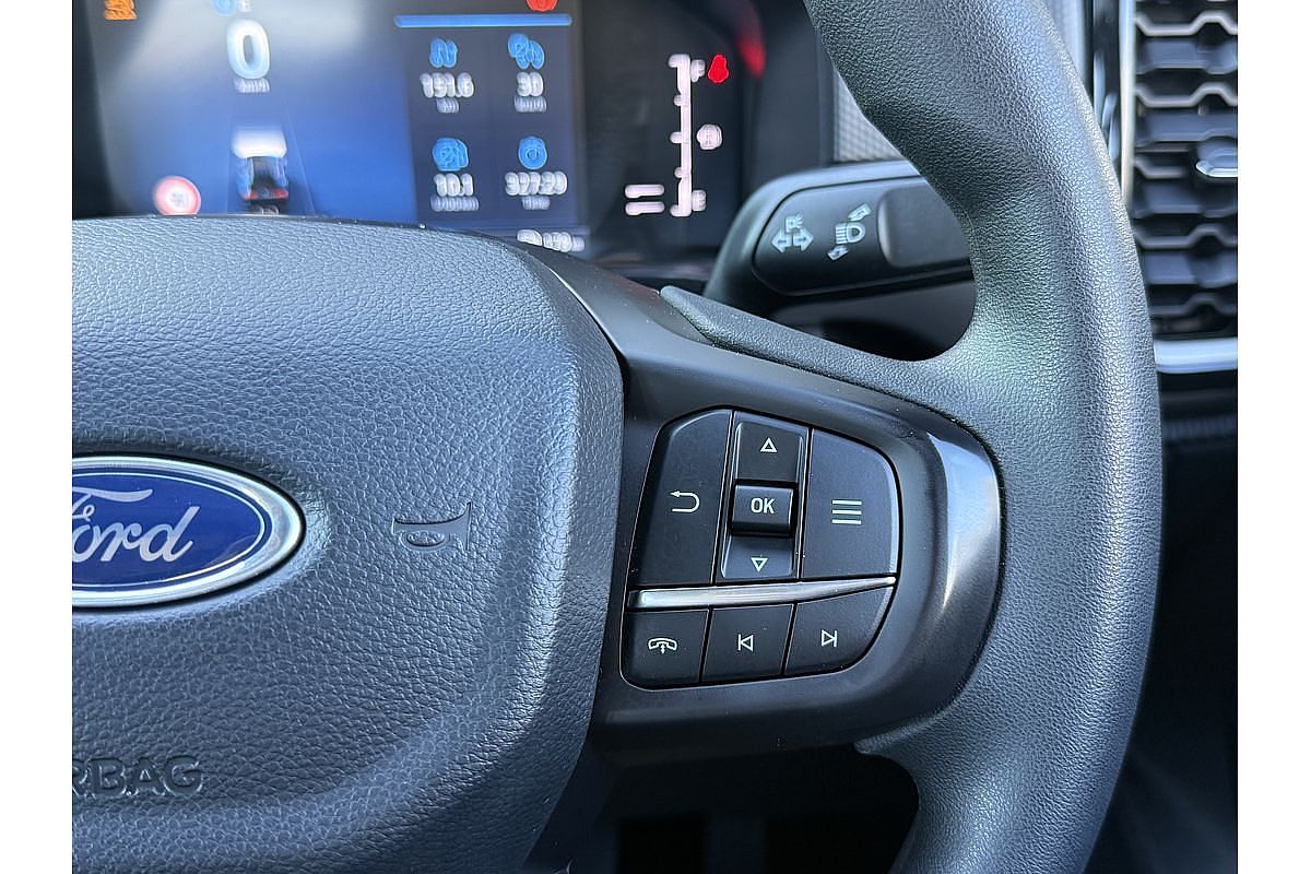 2025 Ford Everest Ambiente 2.0L